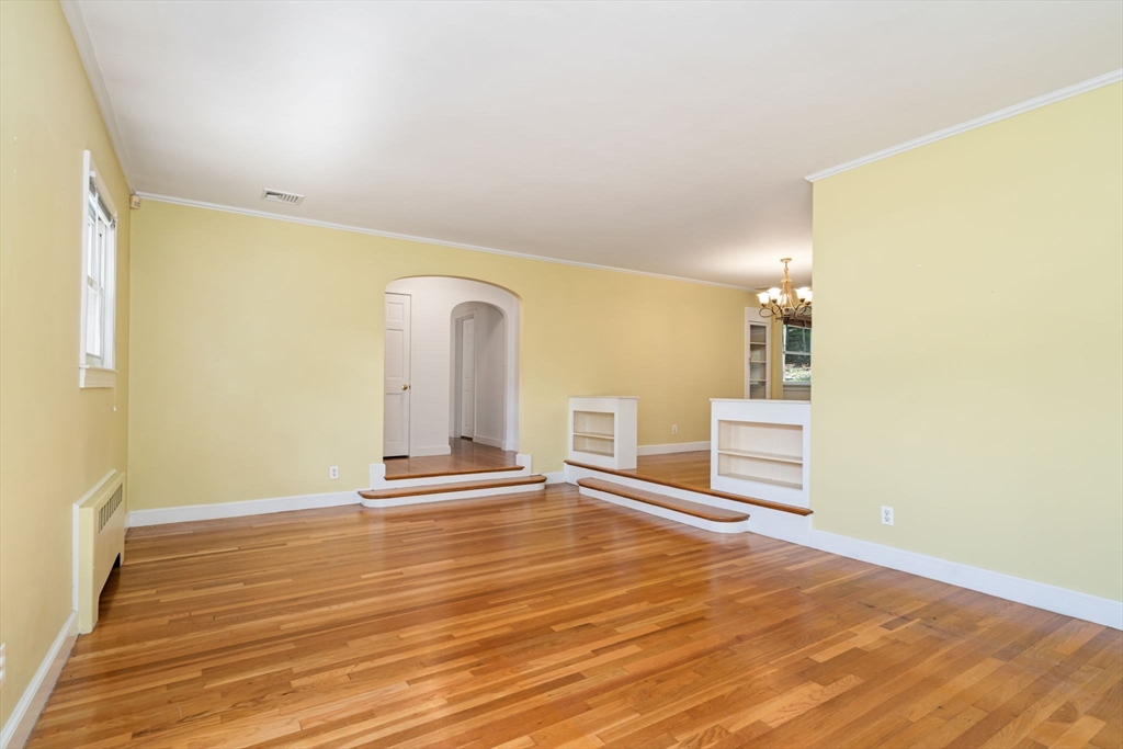 38 East Quinobequin Road Newton, MA 02468 - Photo 25 of 40