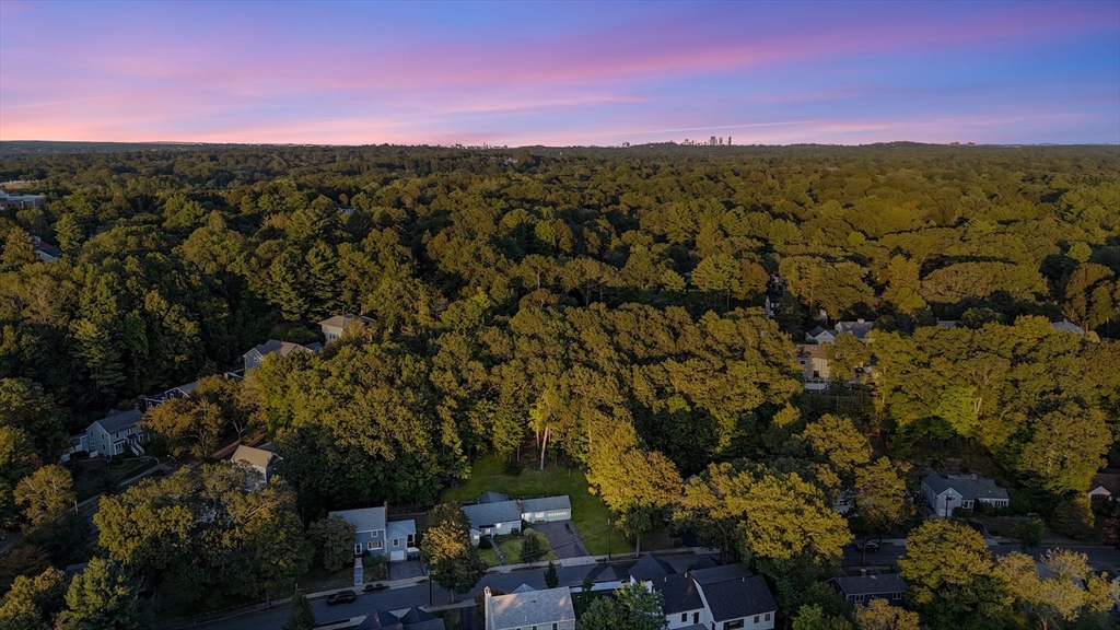 38 East Quinobequin Road Newton, MA 02468 - Photo 4 of 40