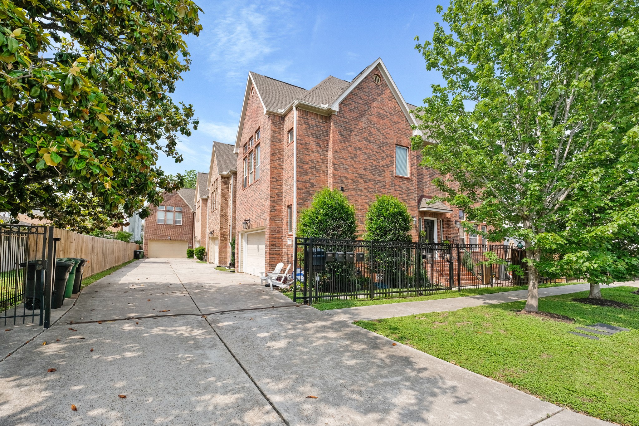 933 West 17th Street Houston, TX 77008 - Photo 16 of 19 Schedule your visit today!