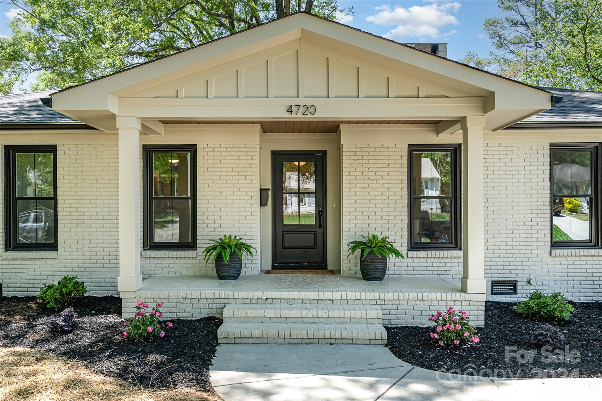 4720 Fairheath Road Charlotte, NC 28210 - Photo 4 of 38 Gallery Image 4