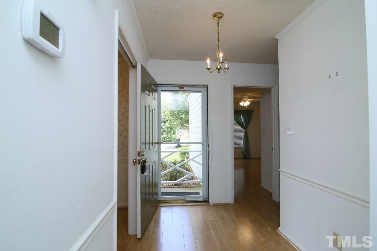 207 Bracken Court Raleigh, NC 27615 - Photo 5 of 25 Gallery Image 5