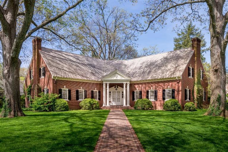 211 Barrow Road Lexington, KY 40502 - Photo 1 of 21 Photo 1