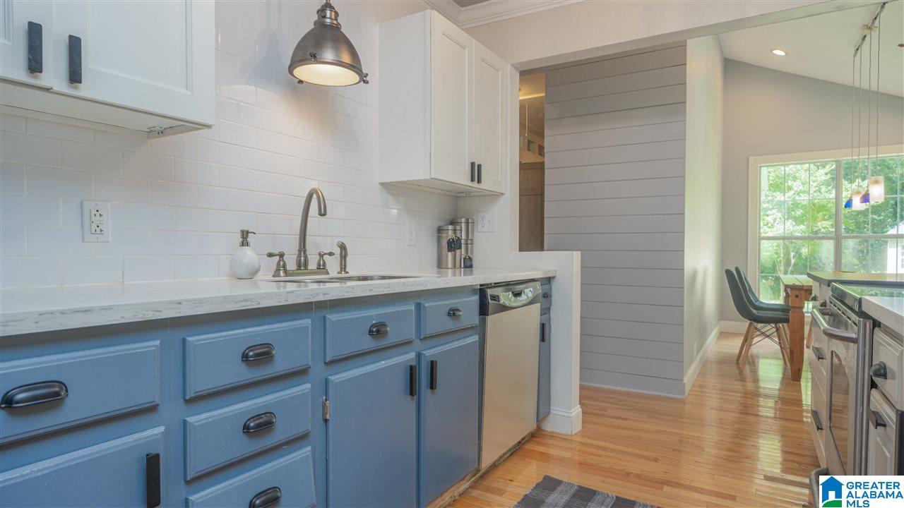 212 Raleigh Avenue Birmingham, AL 35209 - Photo 12 of 36
