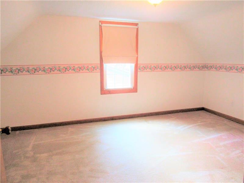 2724 Edna Street Lower Burrell, PA 15068 - Photo 13 of 25