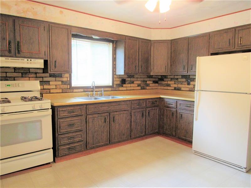 2724 Edna Street Lower Burrell, PA 15068 - Photo 8 of 25