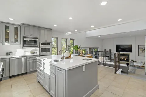 $4,599,000 | 303 Lakeview Way, Redwood City, CA 94062