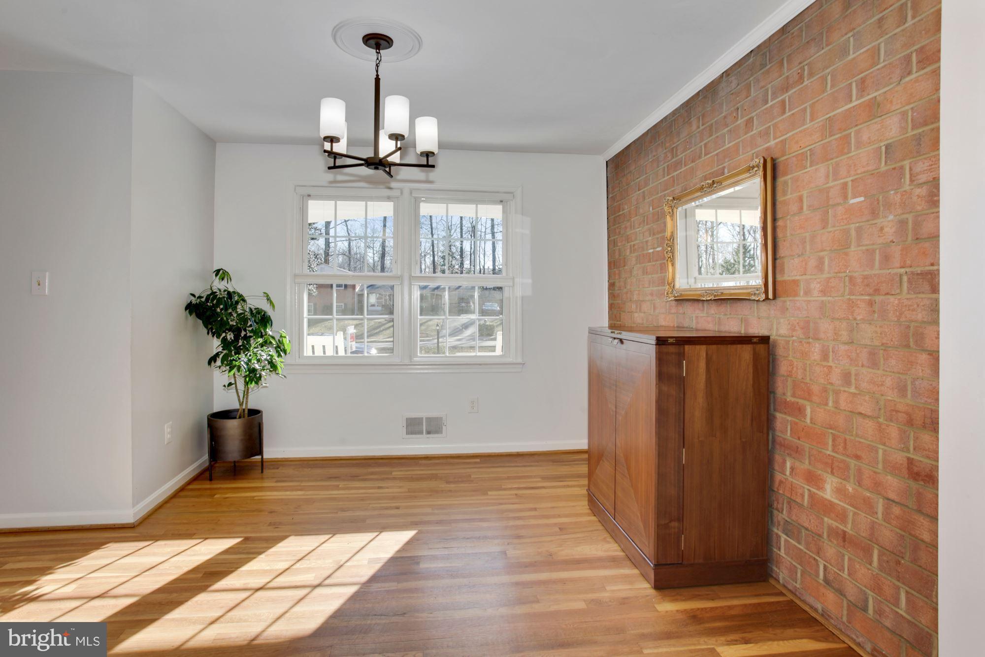 6618 Huntsman Boulevard Springfield, VA 22152 - Photo 8 of 20 Dining Room