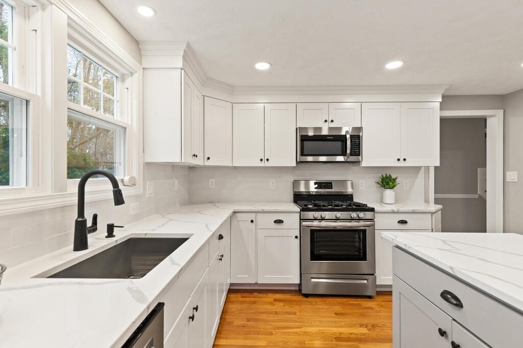 5 Danby Road Stoneham, MA 02180 - Photo 3 of 25