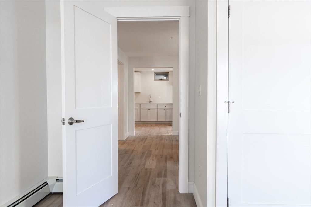 71 Friend Street, Unit 1R Gloucester, MA 01930 - Photo 9 of 10