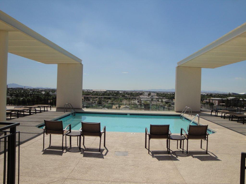 208 West Portland Street, Unit 260 Phoenix, AZ 85003 - Photo 22 of 28 Roof top pool