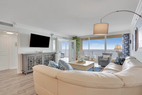 $1,350,000 | 200 South Beach Road, Unit 802, Tequesta, FL 33469