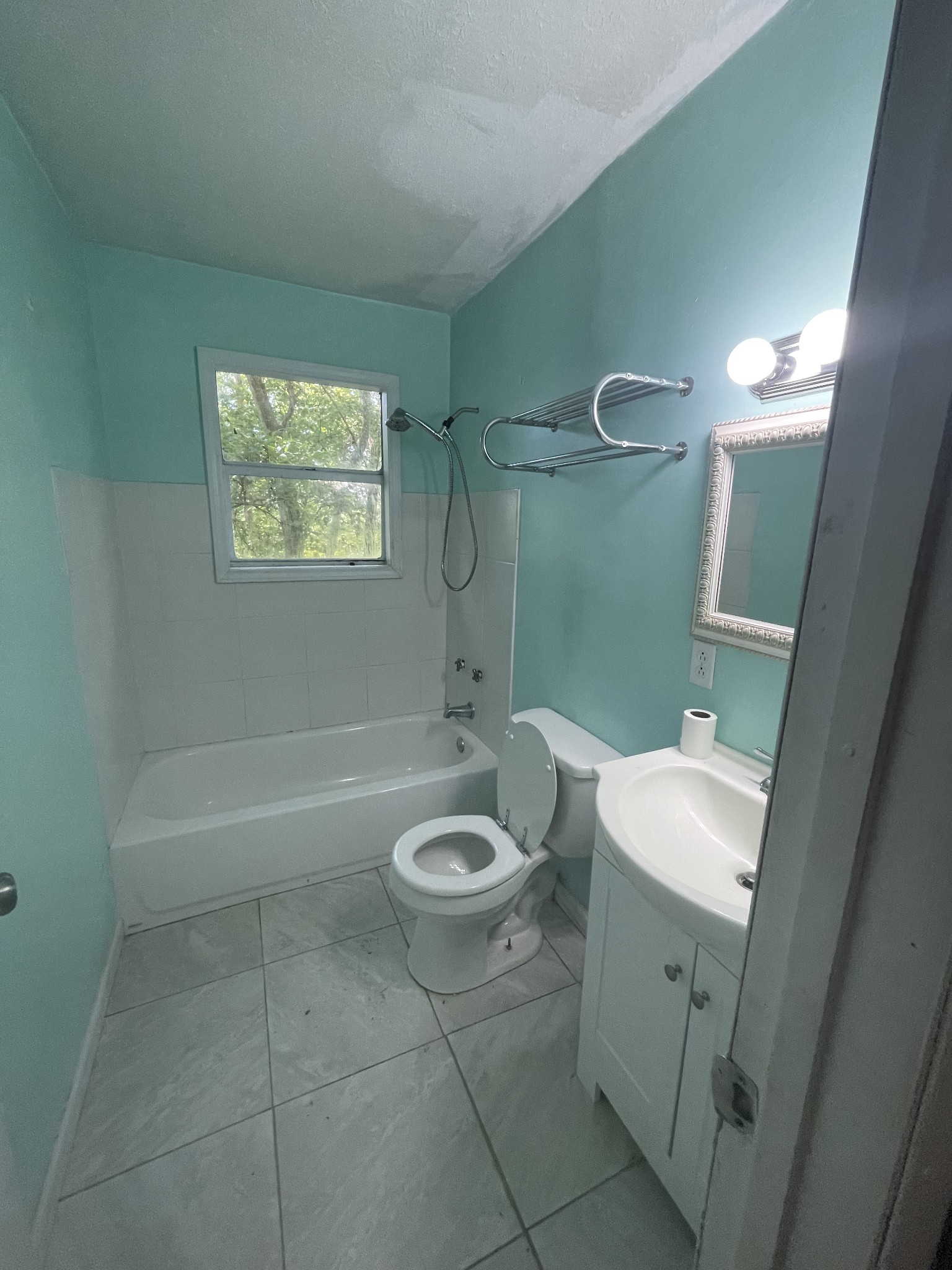 140 Redneck Road Ashland City, TN 37015 - Photo 2 of 7 Gallery Image 2