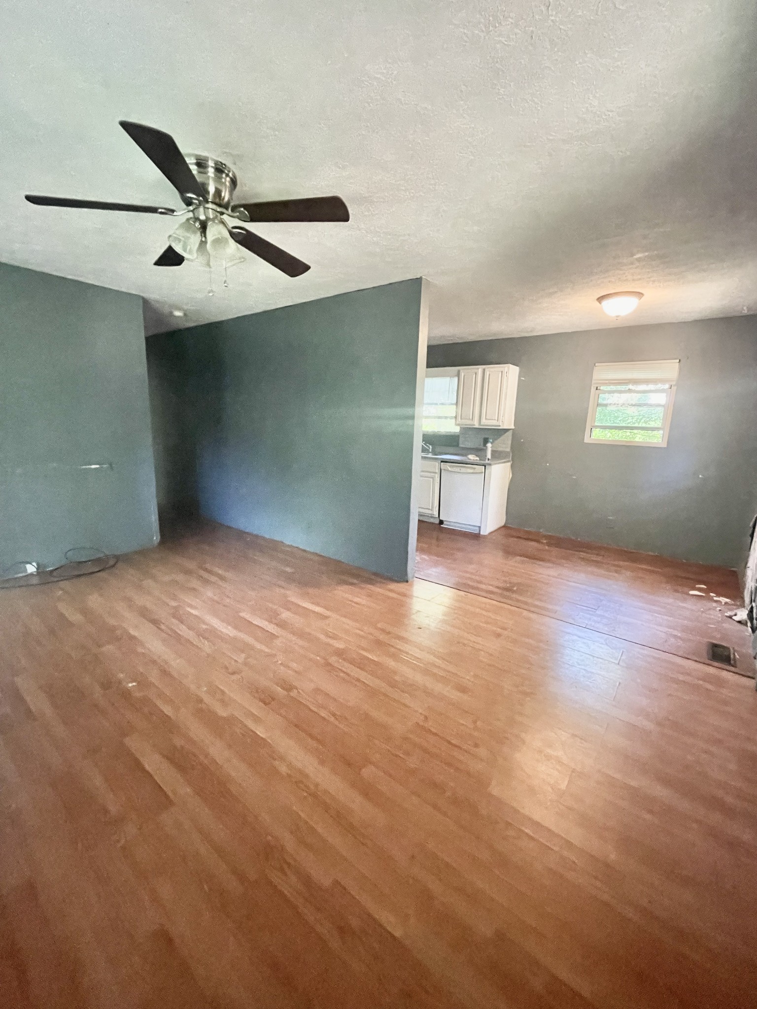 140 Redneck Road Ashland City, TN 37015 - Photo 4 of 7 Gallery Image 4