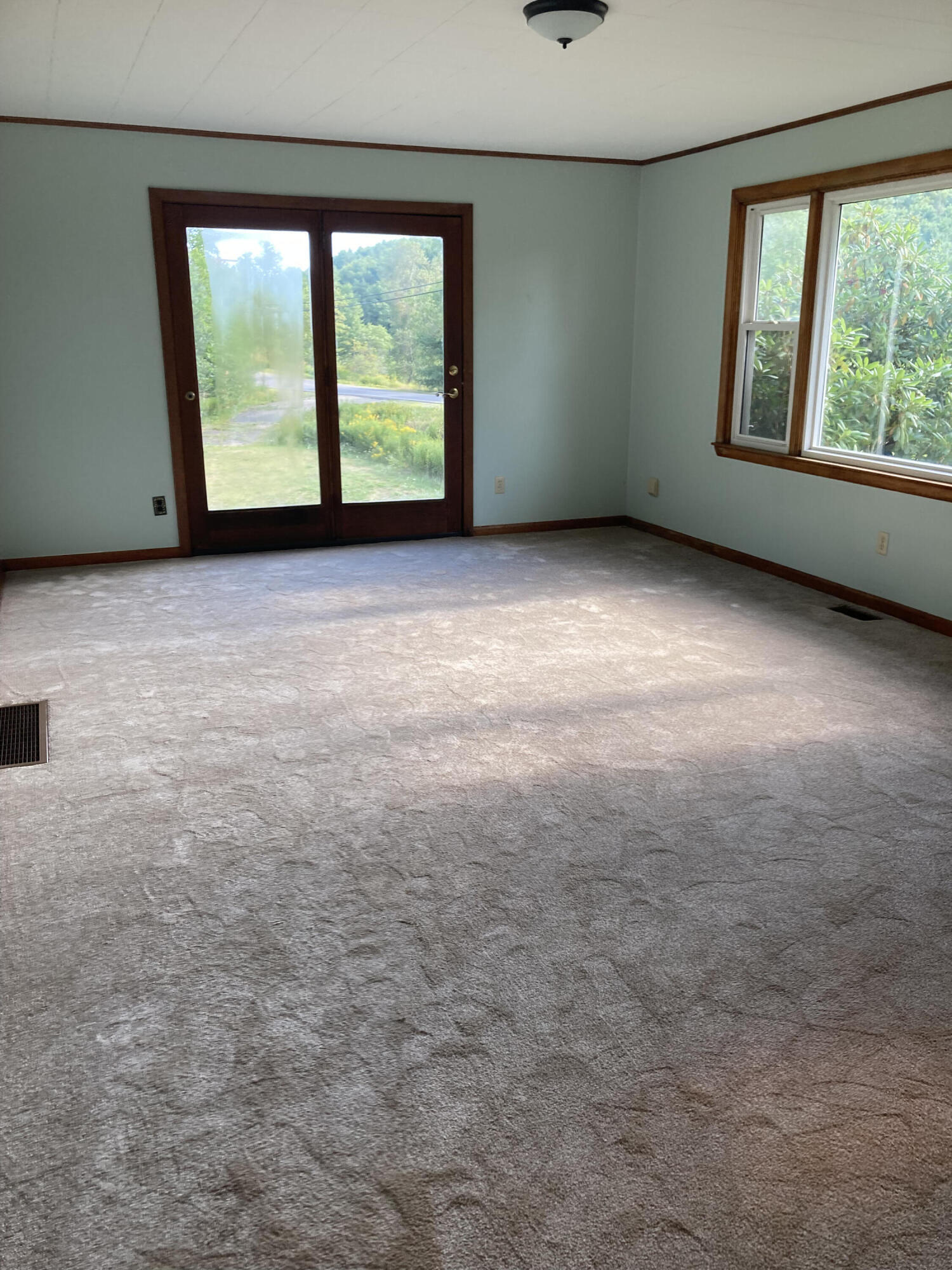 63 West Alna Road Wiscasset, ME 04578 - Photo 9 of 20 LIVING ROOM