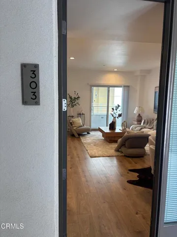 $899,000 | 239 South Marengo Avenue, Unit 303, Pasadena, CA 91101