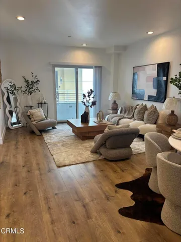 $899,000 | 239 South Marengo Avenue, Unit 303, Pasadena, CA 91101