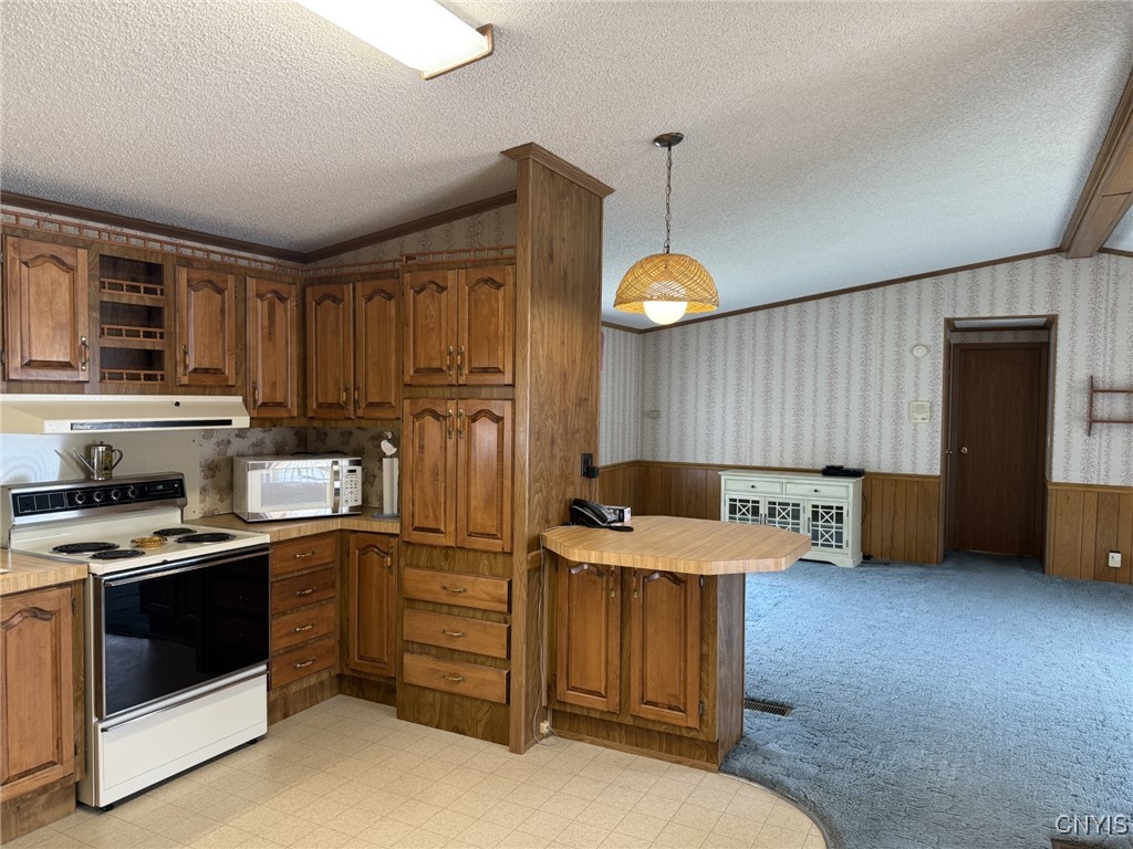 215 Brett Brae Kirkland, NY 13323 - Photo 9 of 30