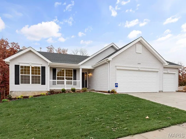 $469,299 | 31 Bluestem Court, Lake St. Louis, MO 63367