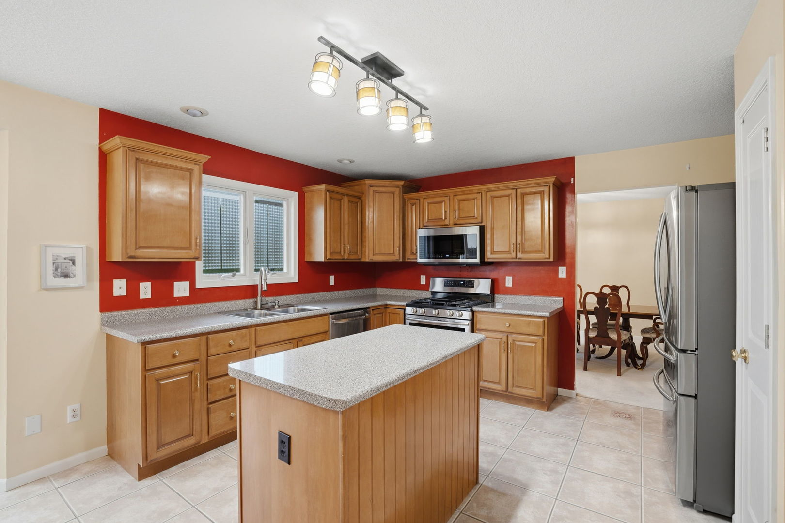 3415 79th Street Moline, IL 61265 - Photo 10 of 25
