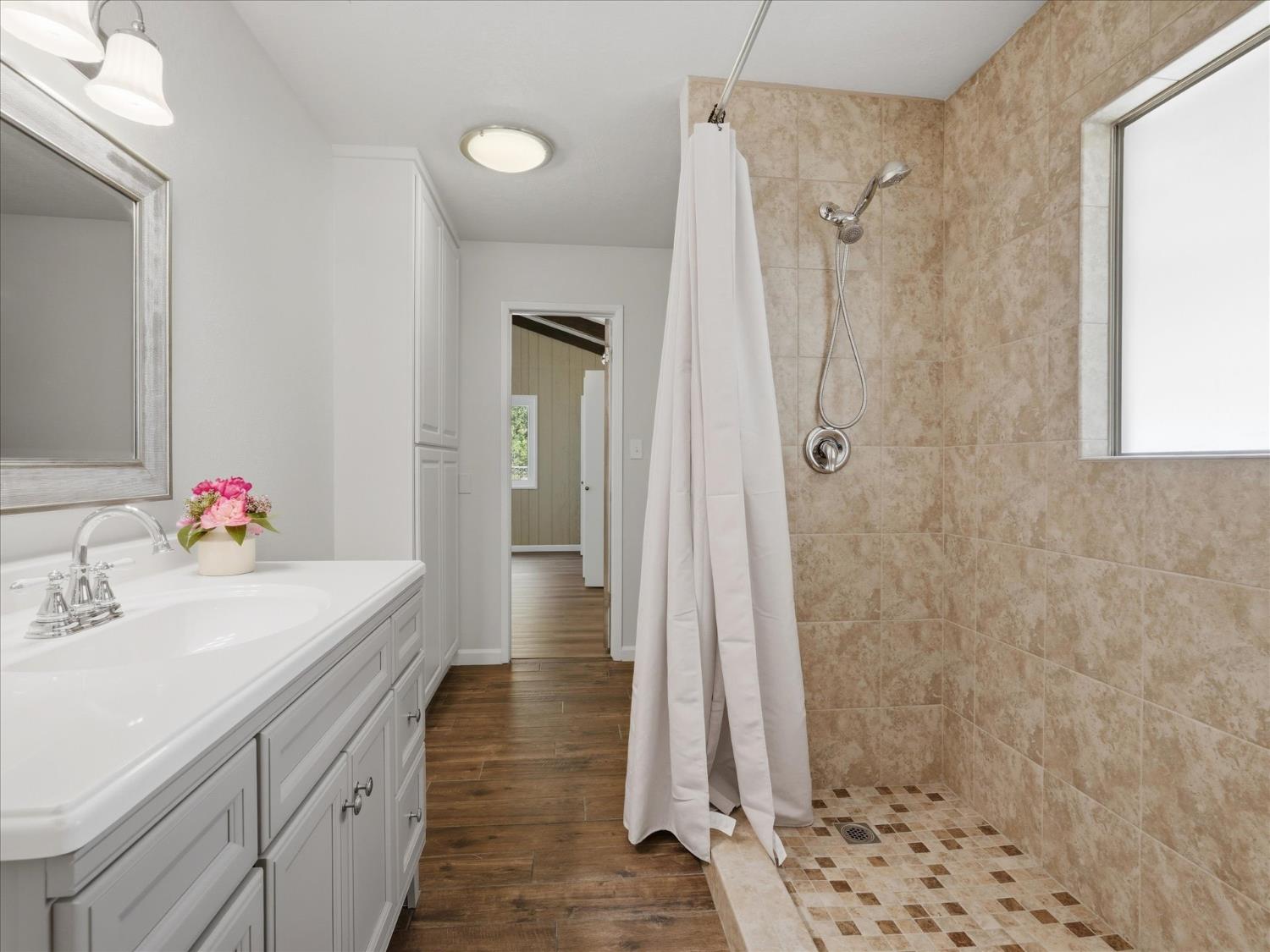 49020 Manzanita Road Oakhurst, CA 93644 - Photo 19 of 61
