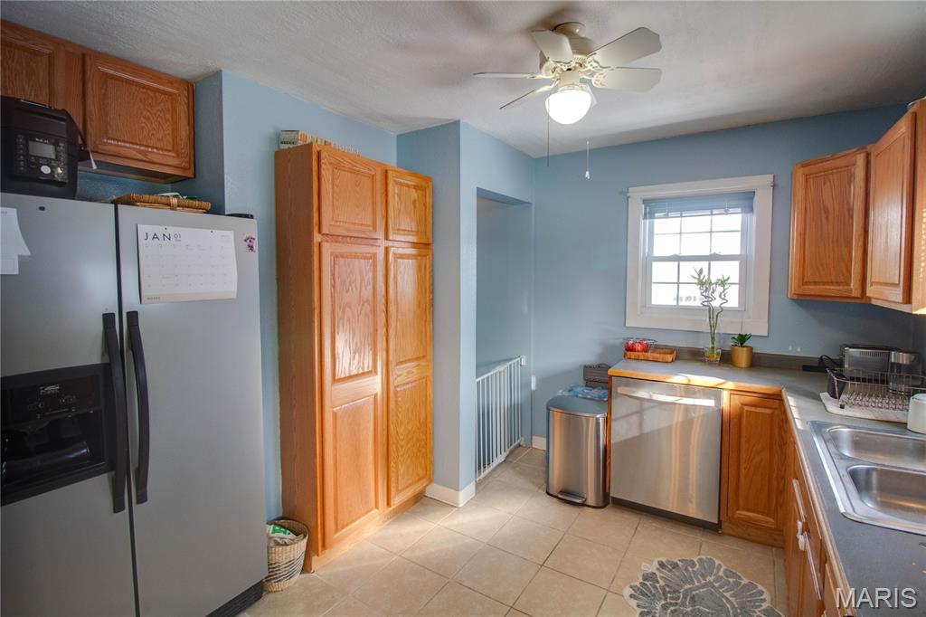 1402 North Harrison Street Litchfield, IL 62056 - Photo 11 of 30