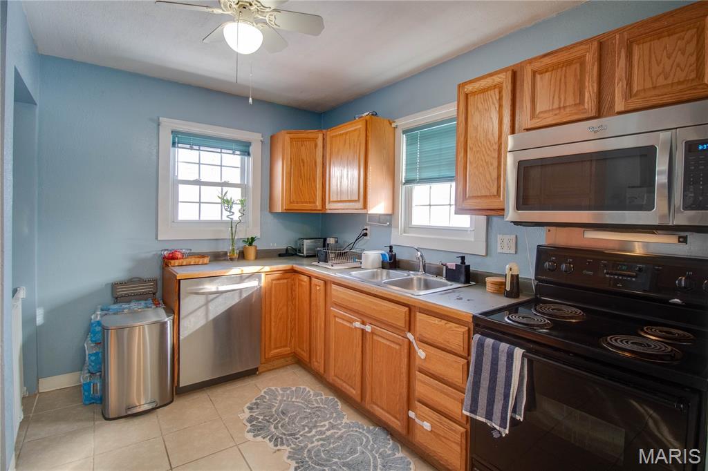 1402 North Harrison Street Litchfield, IL 62056 - Photo 12 of 30