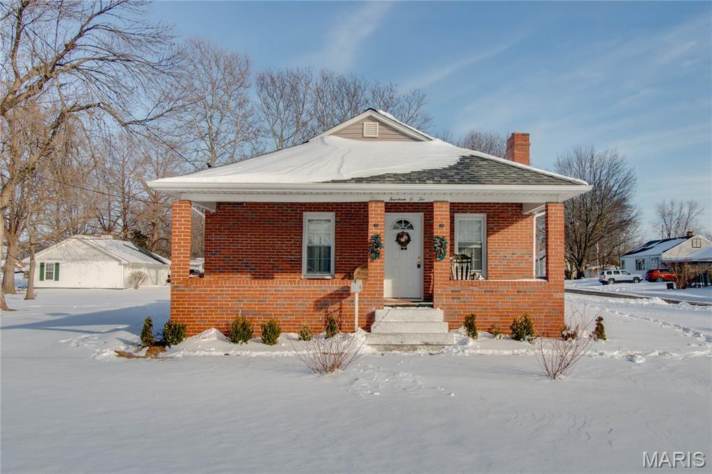 1402 North Harrison Street Litchfield, IL 62056 - Photo 2 of 30