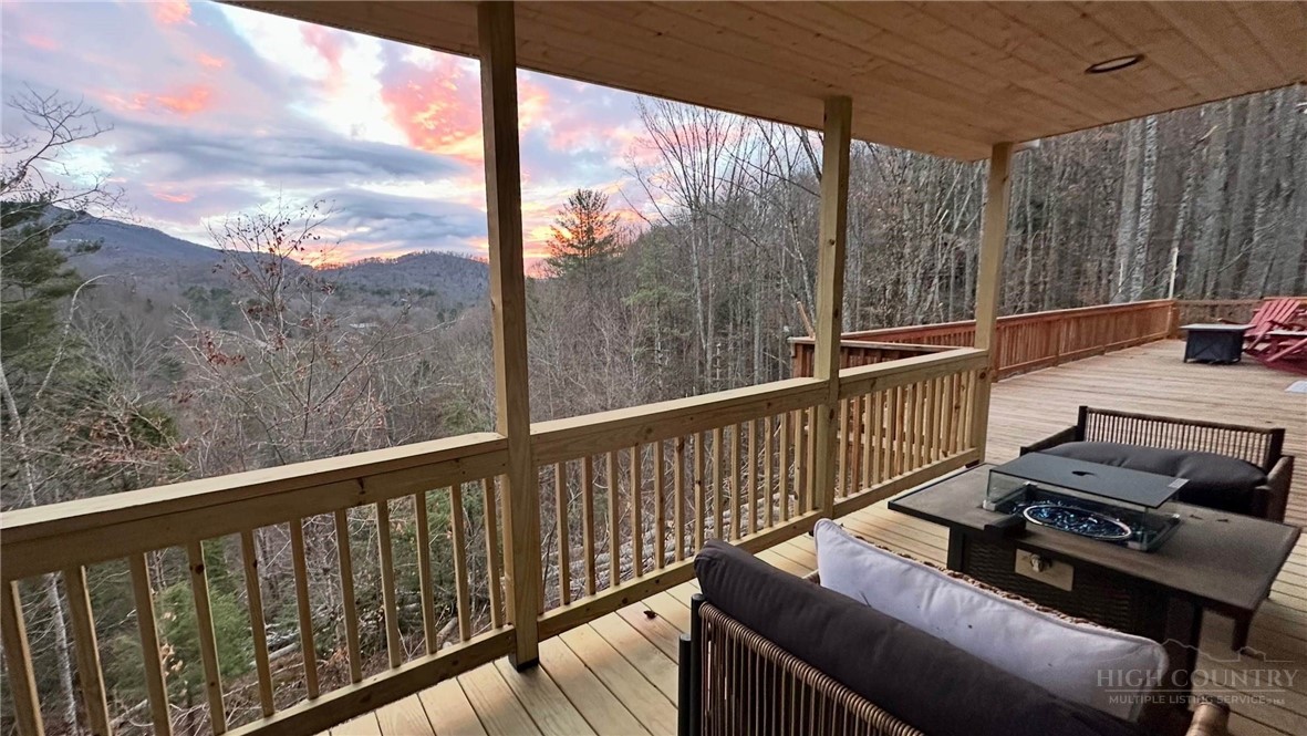 731 River Run Road Banner Elk, NC 28604 - Photo 4 of 50