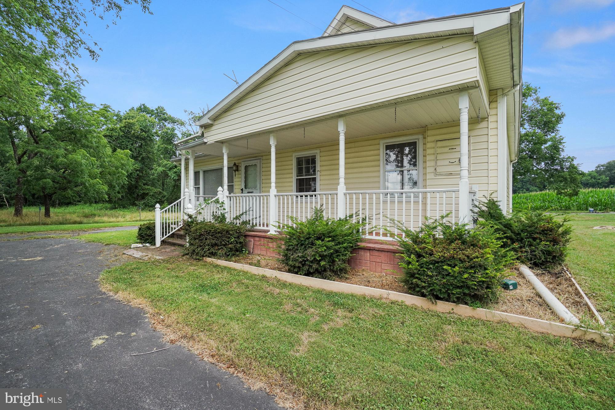 21401 West Offutt Road Poolesville, MD 20837 - Photo 8 of 49