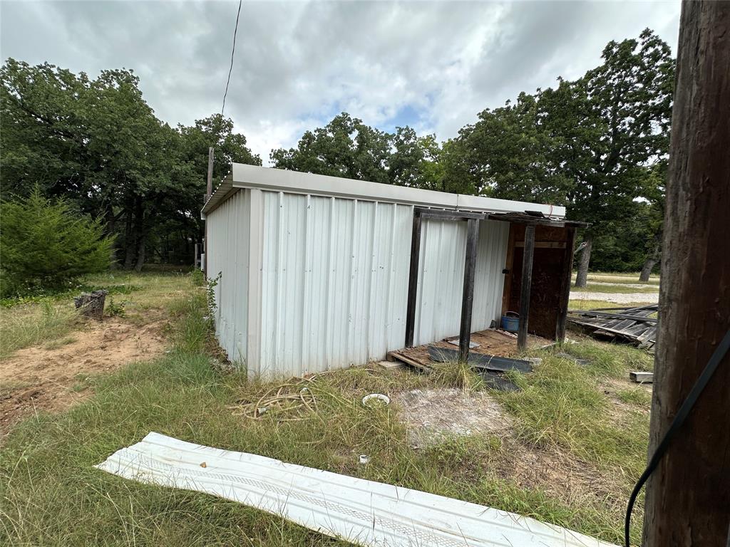 176 Live Oak Road Springtown, TX 76082 - Photo 9 of 29