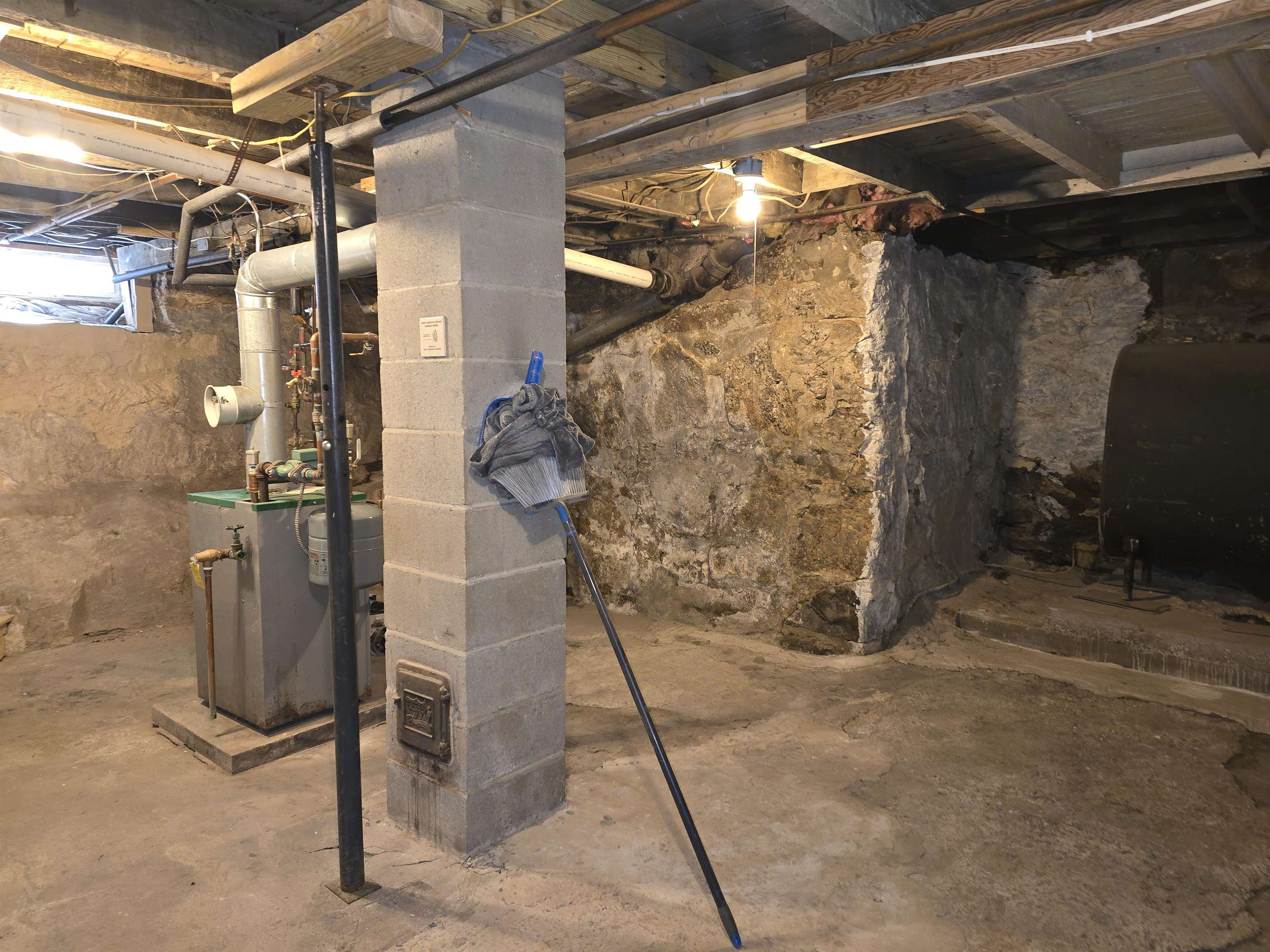 122 Sessions Street Berlin, NH 03570 - Photo 32 of 43