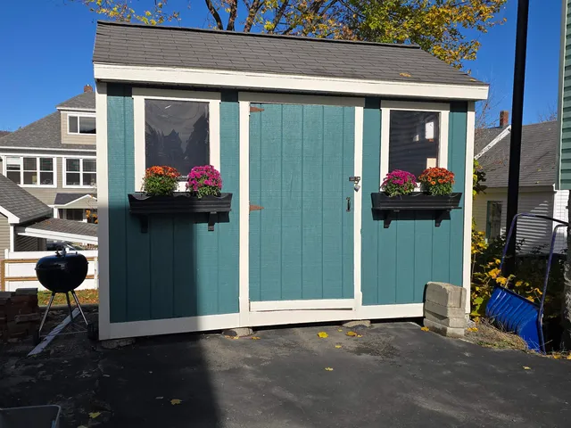 $175,000 | 122 Sessions Street, Berlin, NH 03570