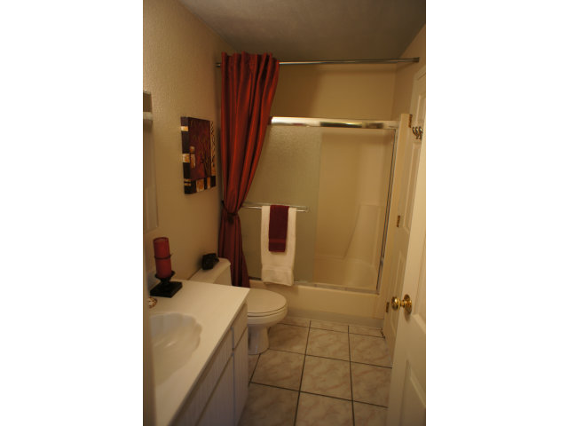 1147 Reed Avenue, Unit D Sunnyvale, CA 94086 - Photo 3 of 6 Gallery Image 3