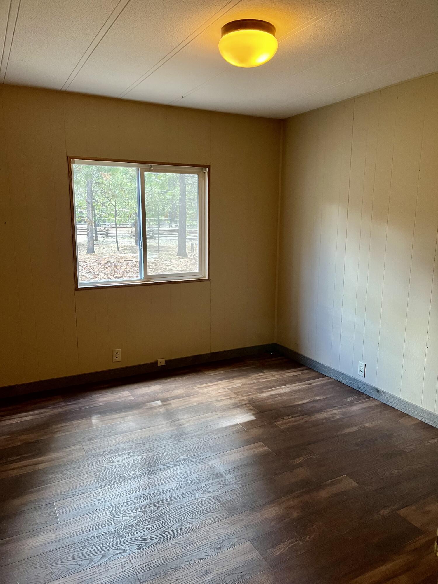 15876 Juniper Road La Pine, OR 97739 - Photo 19 of 28 Second Bedroom