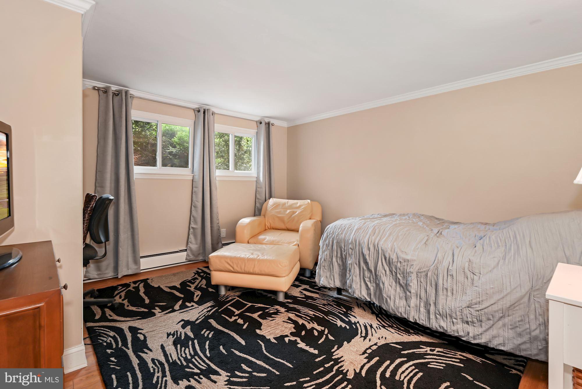 2900 Georgetown Road Cinnaminson, NJ 08077 - Photo 22 of 27 Bedroom #4 complete with closet & windows