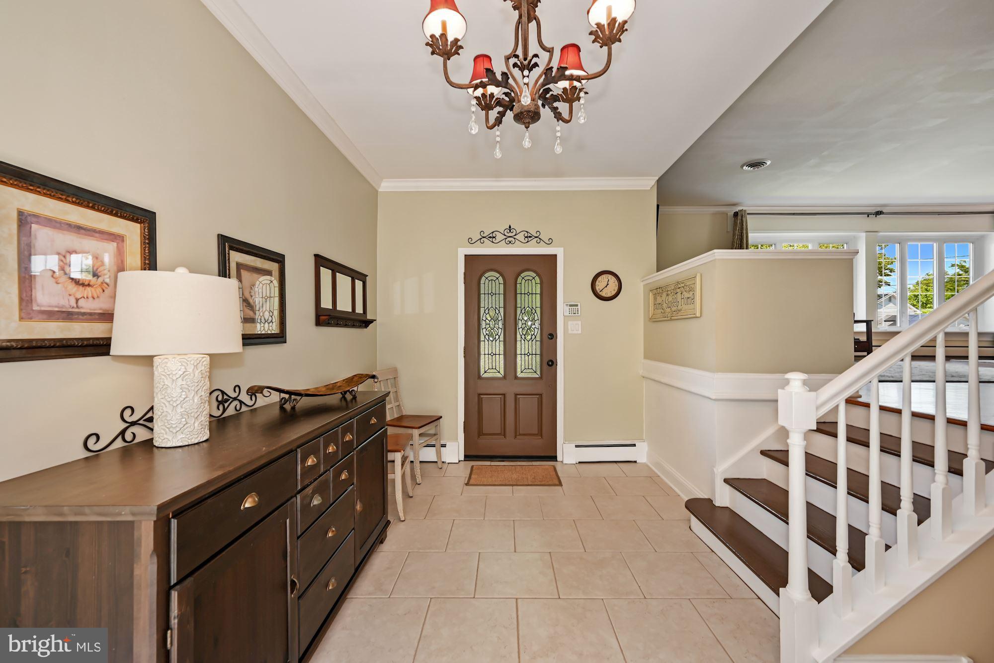 2900 Georgetown Road Cinnaminson, NJ 08077 - Photo 4 of 27 Foyer