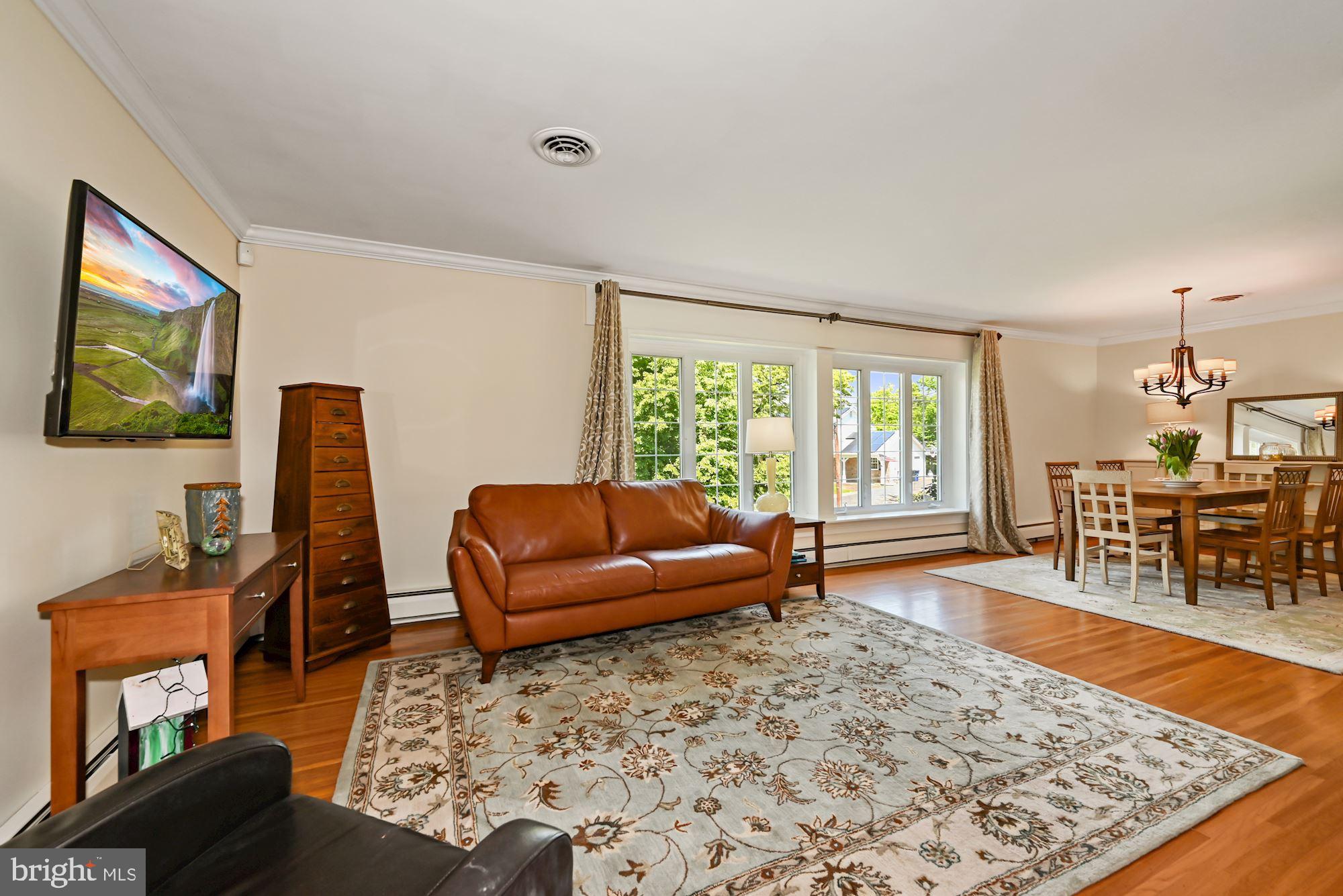 2900 Georgetown Road Cinnaminson, NJ 08077 - Photo 6 of 27 Living Room with Big Bay Window