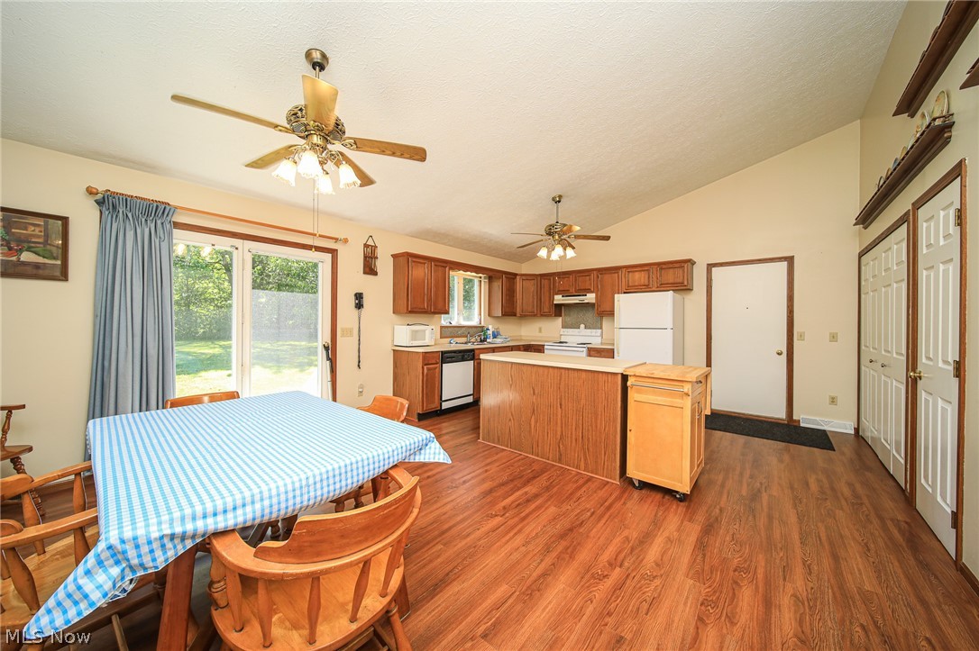 8150 Plank Road Thompson, OH 44086 - Photo 8 of 31
