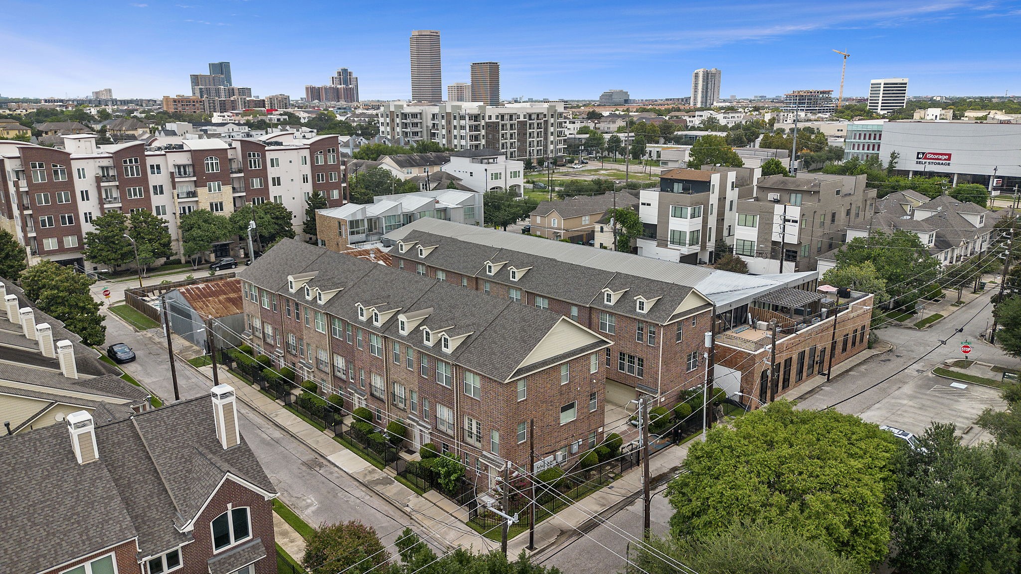 1913 Gillette Street, Unit C Houston, TX 77006 - Photo 23 of 23 a view of a city in a city