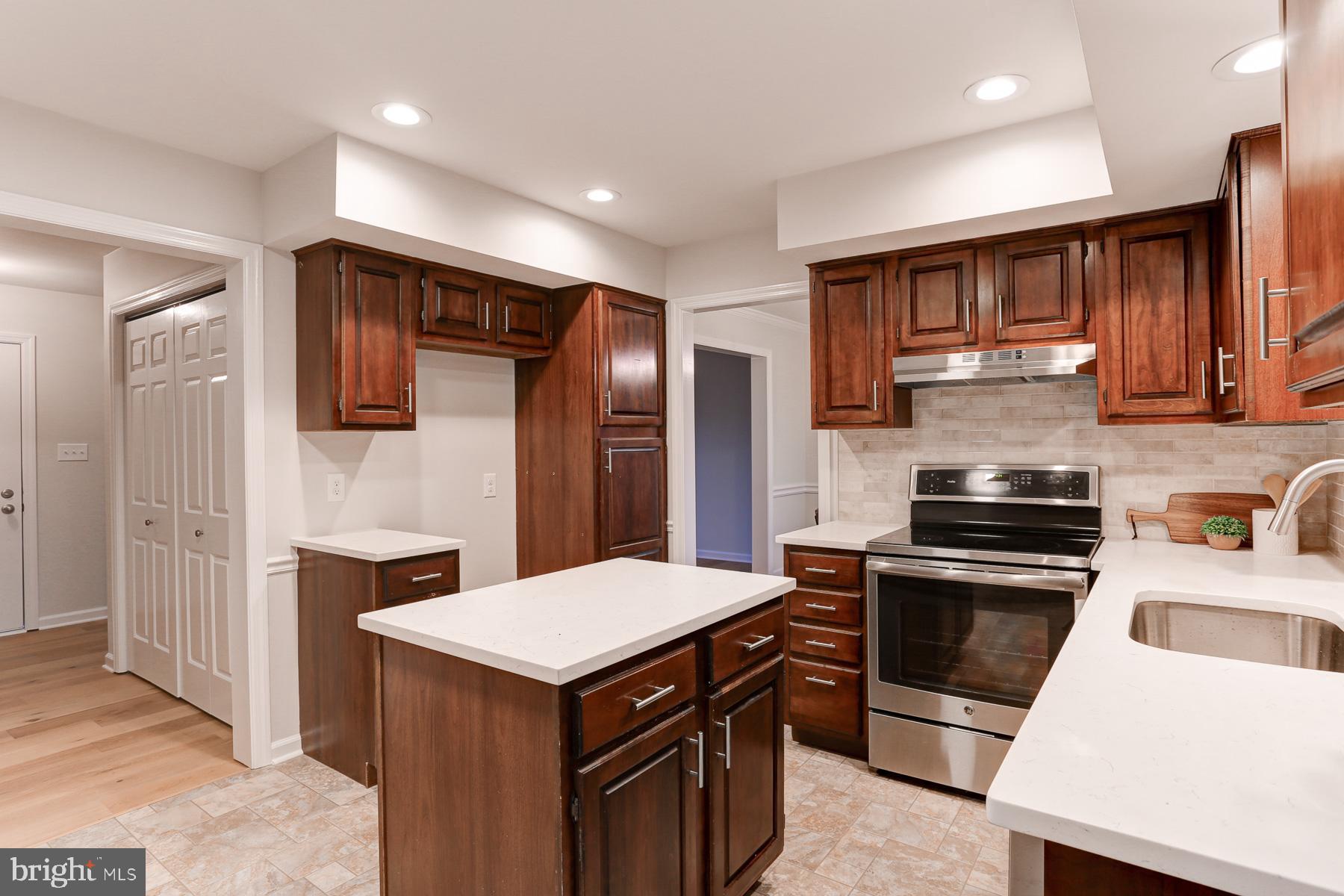 320 Rozet Avenue Lancaster, PA 17602 - Photo 12 of 38 Gallery Image 12