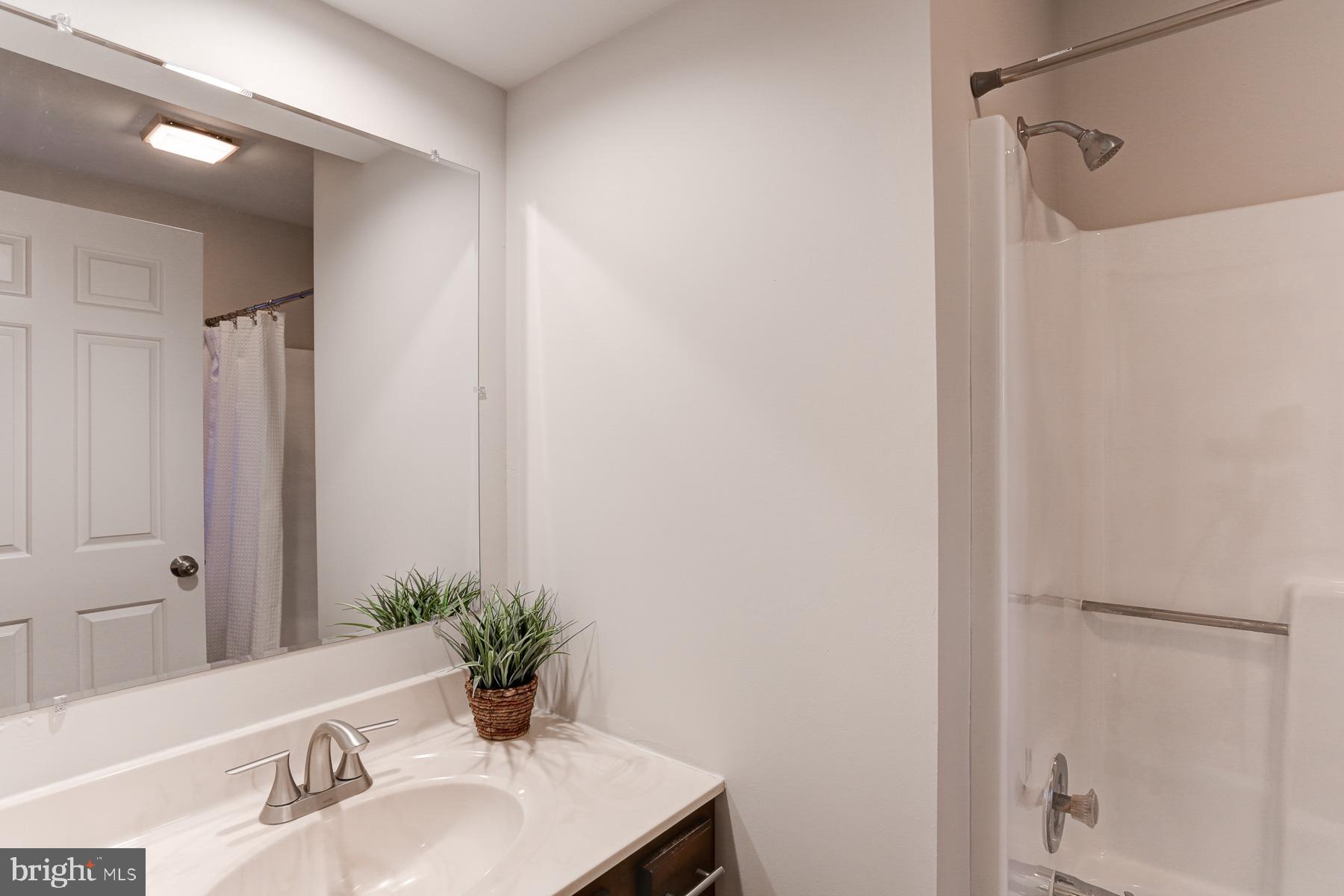 320 Rozet Avenue Lancaster, PA 17602 - Photo 26 of 38 Gallery Image 26