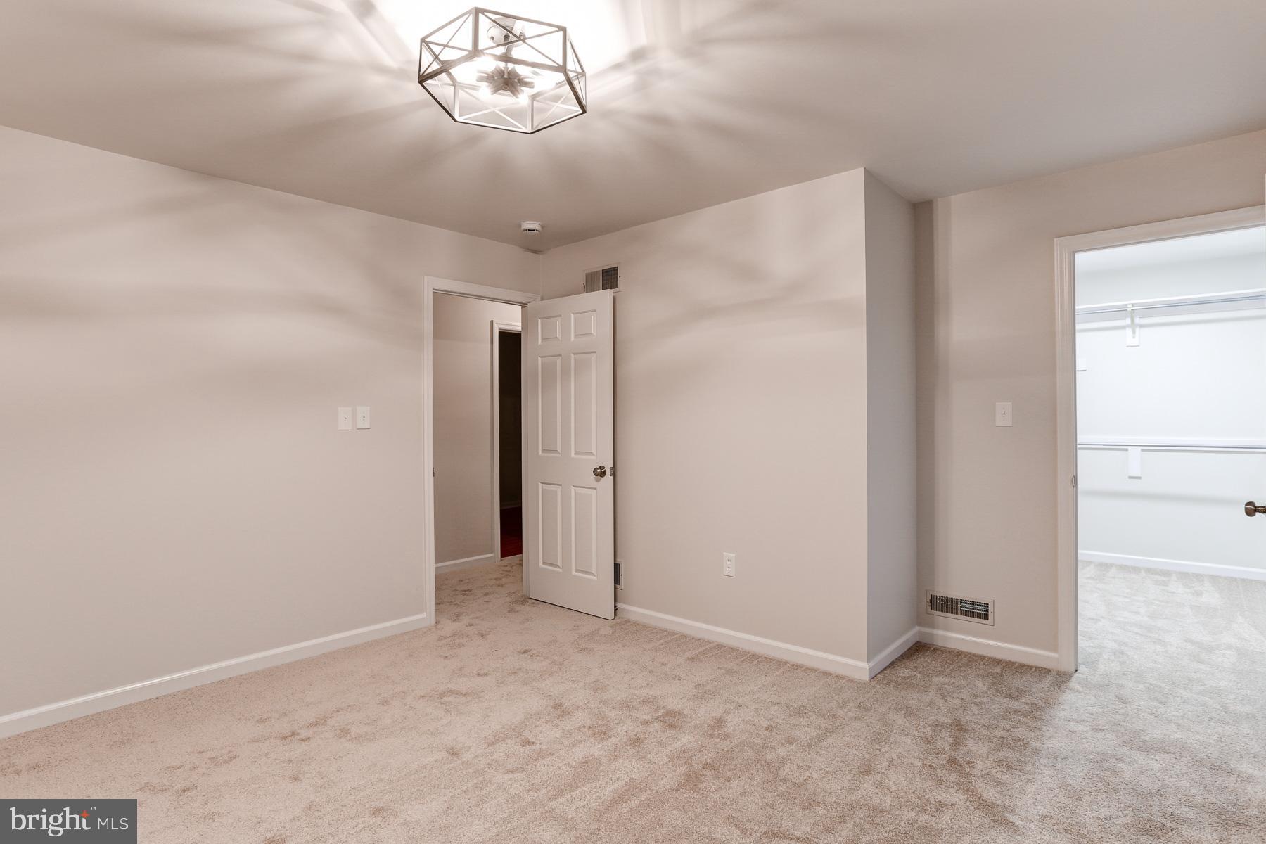 320 Rozet Avenue Lancaster, PA 17602 - Photo 28 of 38 Gallery Image 28