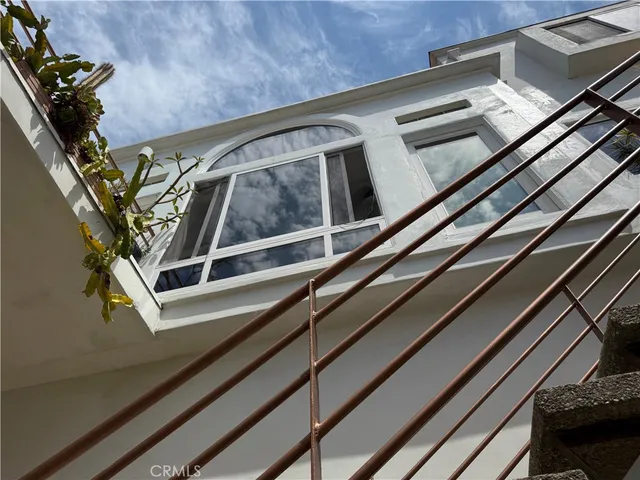 $1,095,000 | 1994 Stanley Avenue, Signal Hill, CA 90755