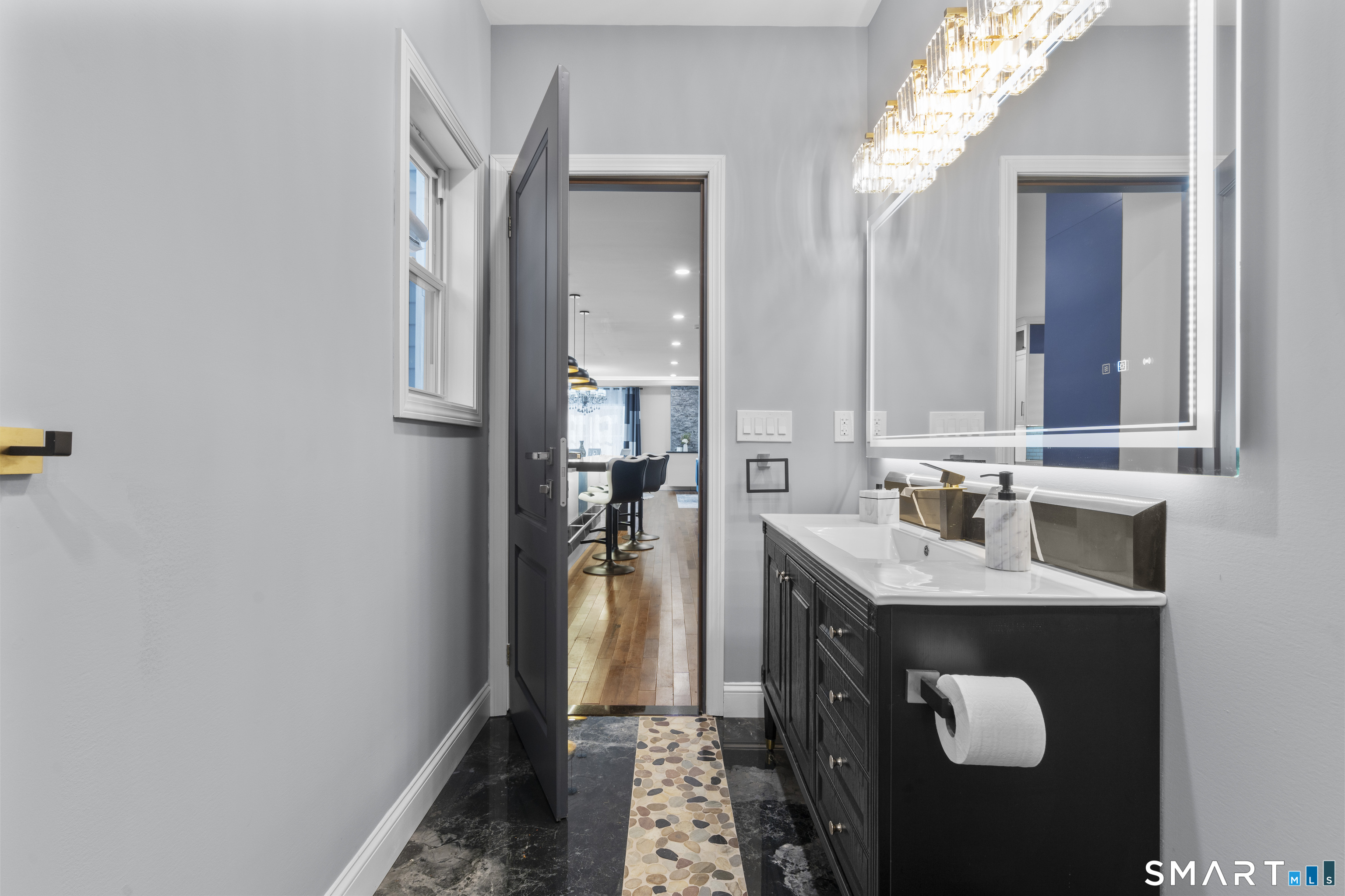 370 West Mountain Road West Simsbury, CT 06092 - Photo 15 of 39