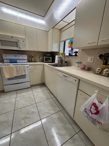 $130,000 | 4820 Lucerne Lakes Boulevard West, Unit 107, Lake Worth, FL 33467