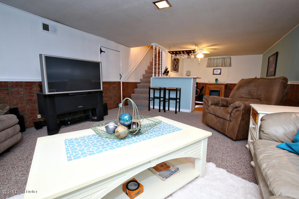 6343 Hunters Grove Road Louisville, KY 40216 - Photo 29 of 38 IMG_2679