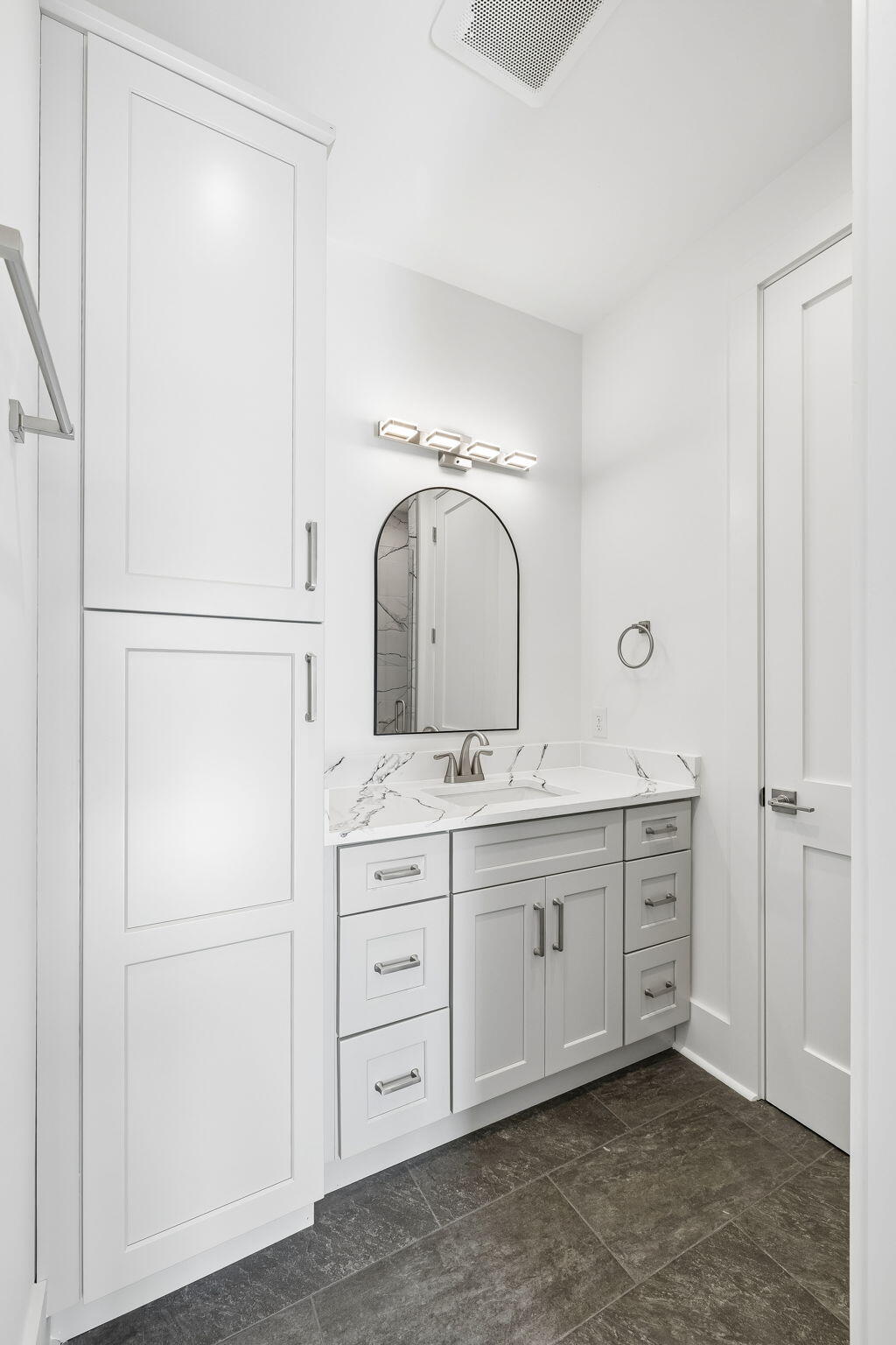 230 Inverrary Drive Destin, FL 32541 - Photo 25 of 34 Guest Bathoom