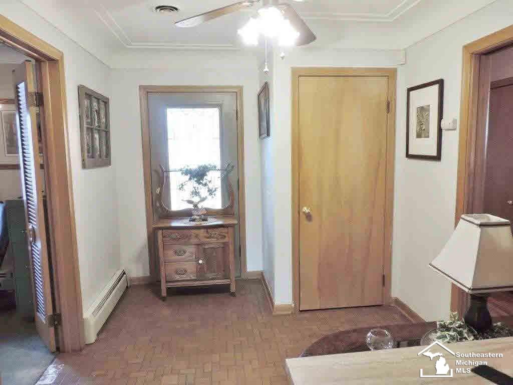1251 West Temperance Road Temperance, MI 48182 - Photo 12 of 25 20434165-11.JPG
