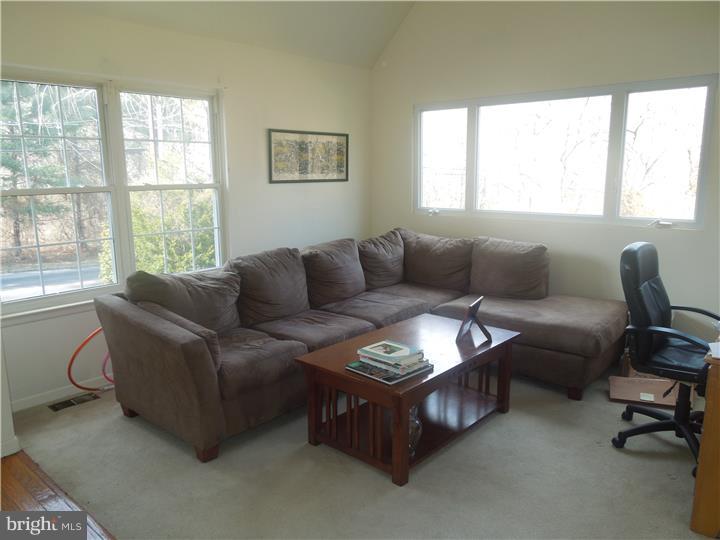 410 New Albany Road Moorestown, NJ 08057 - Photo 2 of 7 Living Room