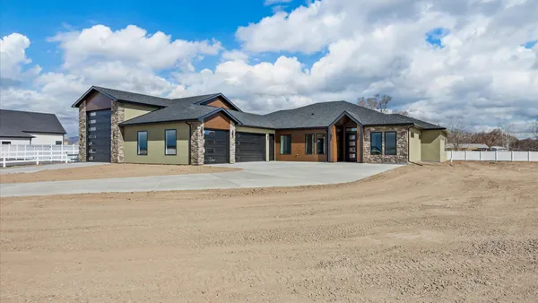 $1,300,000 | 1934 Sean Court, Fruita, CO 81521